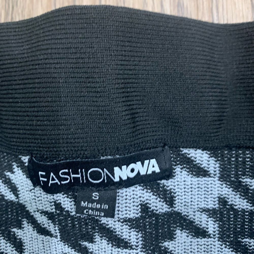 Fashion Nova Houndstooth Pattern Knit Bandage Skirt Size Small - Picture 4 of 4